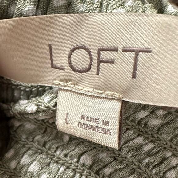 LOFT Dotted Smocked Blouse in Sundried Vine US L Puff Sleeve Polka Dot Boho Crop - Picture 3 of 7